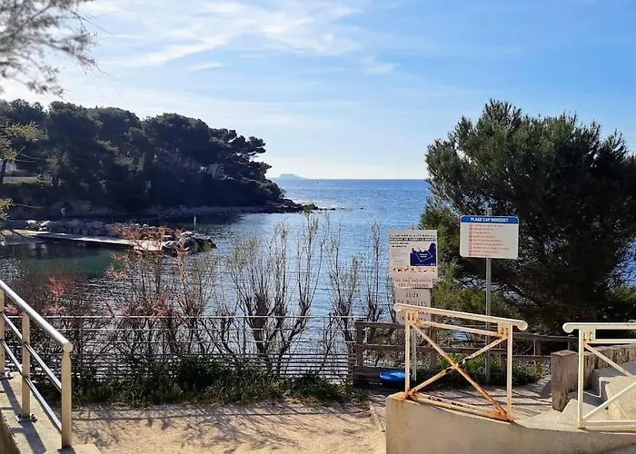 Magnifique T2 - Les pieds dans l'eau piscine/plage